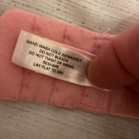 NWOT Victorias Secret bra w/coordinating panty. Sizes 38D and XL. - Picture 9 of 11